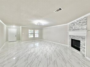 8018 Clover Leaf Dr in Richmond, TX - Building Photo - Building Photo