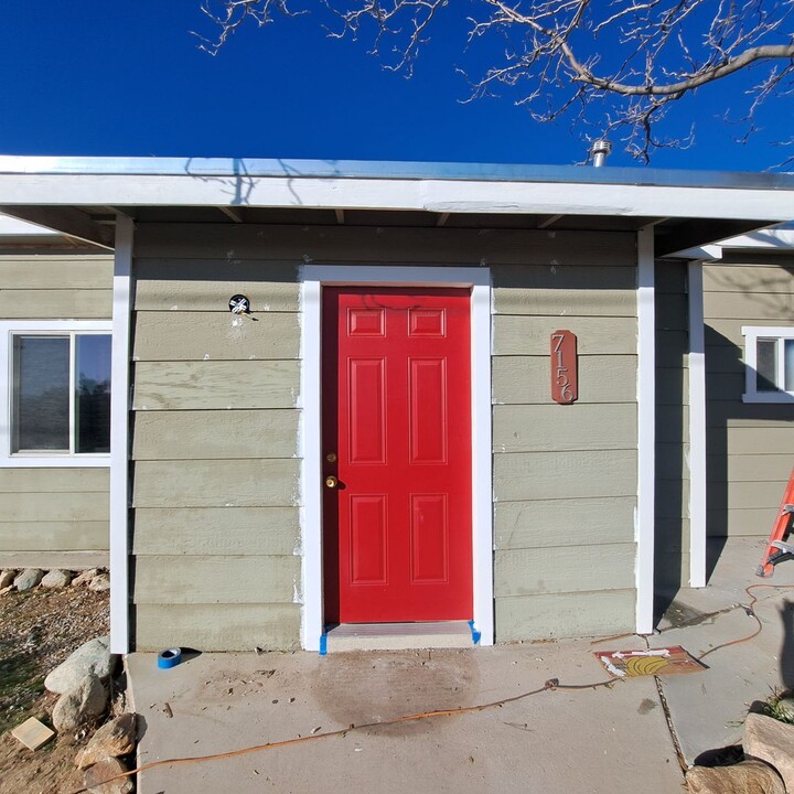 7156 Sioux Ave in Yucca Valley, CA - Building Photo