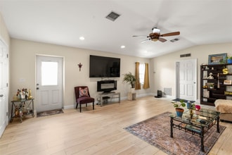 8915 59th Way in Pinellas Park, FL - Building Photo - Building Photo