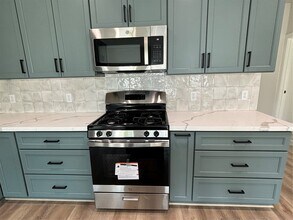 3604 Dennis St in Houston, TX - Building Photo - Building Photo