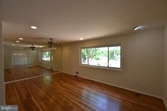 4015 Heathfield Rd in Rockville, MD - Building Photo - Building Photo