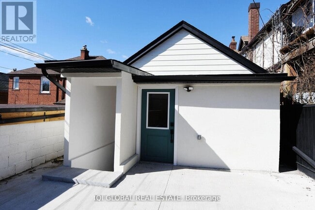 property at 2509 Dufferin St
