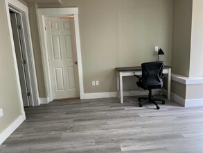 9006 105 Ave SW in Lakewood, WA - Foto de edificio - Building Photo