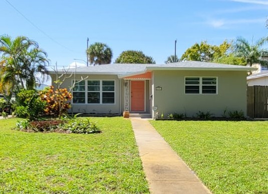 1431 S Palmway in Lake Worth Beach, FL - Building Photo
