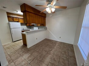 12 N 24th St in McAllen, TX - Building Photo - Building Photo