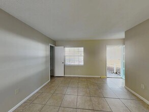 619 Barkfield St in Brandon, FL - Building Photo - Building Photo