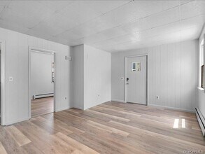 28 Van Buren St in Warwick, NY - Building Photo - Building Photo