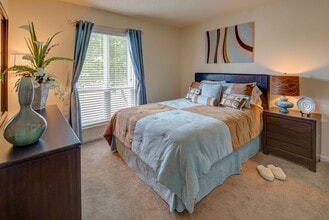 Chapel Lake Apartments in Virginia Beach, VA - Foto de edificio - Building Photo