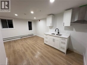 803 King St in Port Colborne, ON - Building Photo - Building Photo