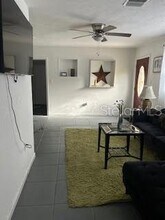 9301 N 16th St in Tampa, FL - Building Photo - Building Photo