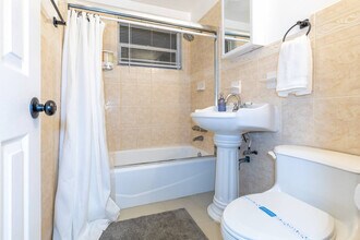 910 NE 49th St in Pompano Beach, FL - Building Photo - Building Photo