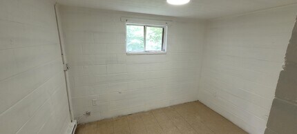 607 Blair Ave, Unit A in High Point, NC - Foto de edificio - Building Photo