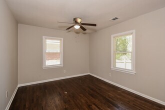 1695 Valencia Rd in Decatur, GA - Building Photo - Building Photo