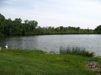 Hawk Lake Apartments & Townhomes in Walled Lake, MI - Foto de edificio - Building Photo