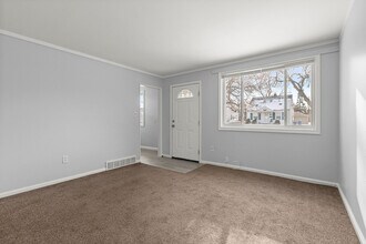 24126 Dartmouth St in Dearborn, MI - Building Photo - Building Photo