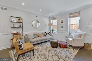 2136 Pemberton St in Philadelphia, PA - Building Photo