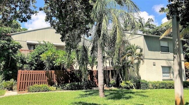 property at 2 Crossings Cir