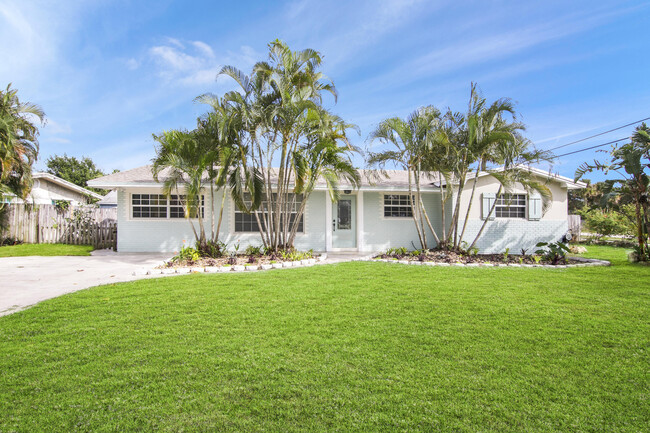 property at 19185 SE Homewood Ave