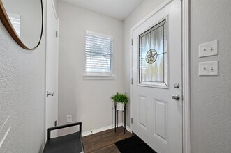 13404 Coomes Dr in Austin, TX - Building Photo - Building Photo