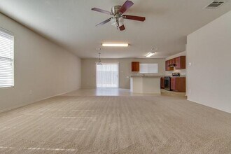 621 Woodpecker Ln in Fort Worth, TX - Building Photo - Building Photo