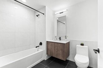 55 Jordan Ave in Jersey City, NJ - Foto de edificio - Building Photo