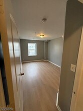 356 Hawthorne Ave in Newark, NJ - Foto de edificio - Building Photo