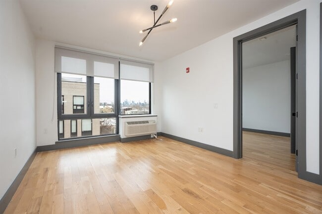 424 Arlington Ave, Unit 401 in Jersey City, NJ - Building Photo - Building Photo