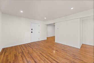 4903-4913 Walnut St in Kansas City, MO - Building Photo - Building Photo