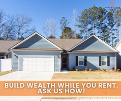 230 W L Miller Dr in Jackson, GA - Building Photo