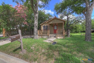 1630 Katy St in New Braunfels, TX - Building Photo - Building Photo