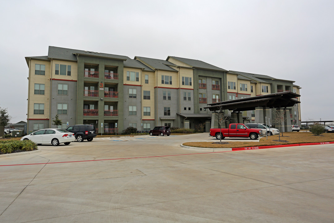 Leander Station in Leander, TX - Building Photo