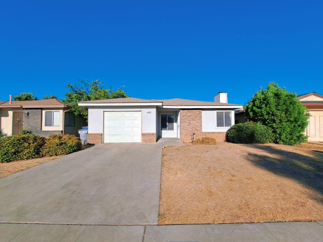 property at 4350 N Ellendale Ave