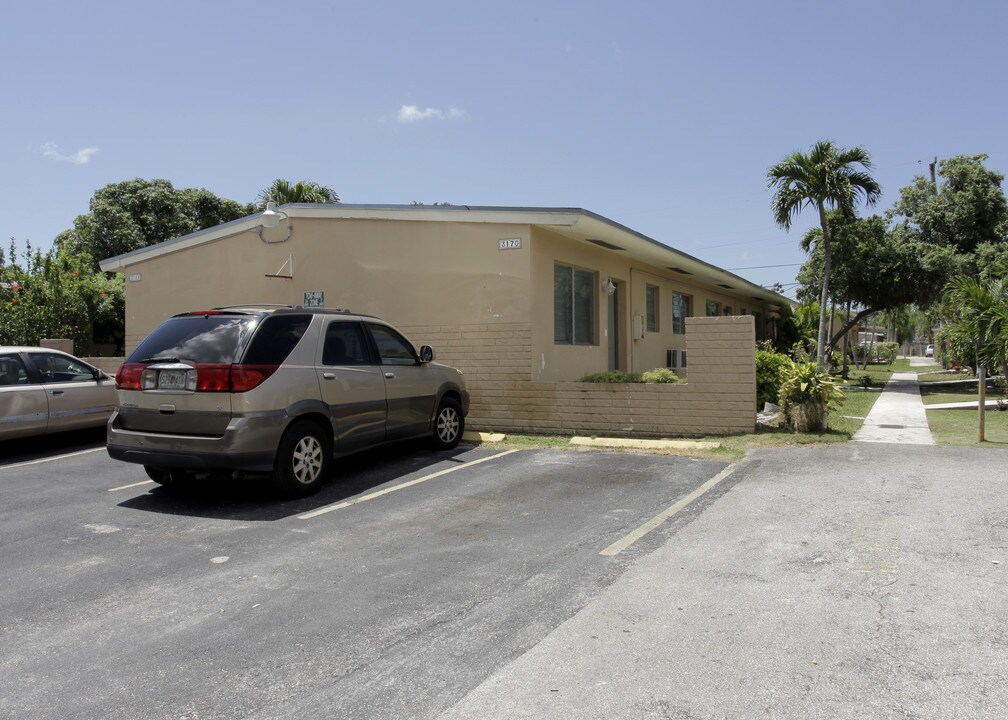 3148-3170 SW 13th St in Miami, FL - Building Photo