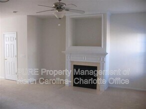 5742 Bent Creek Cir in Charlotte, NC - Building Photo - Building Photo