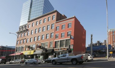 426 Main St in Worcester, MA - Foto de edificio - Building Photo