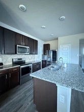 15235 Selene View in San Antonio, TX - Foto de edificio - Building Photo