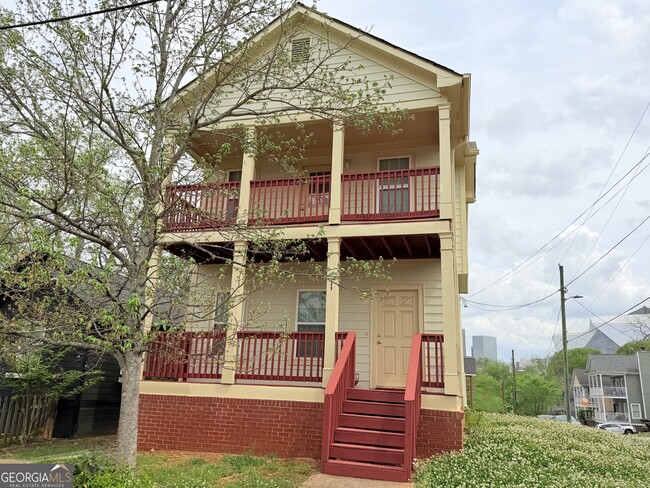 property at 109 Vine St NW