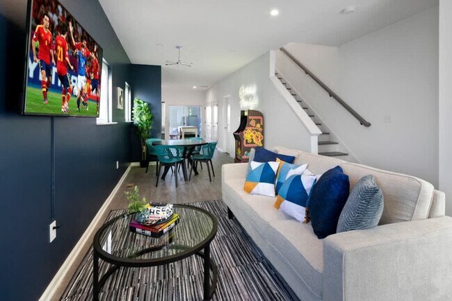 3 Bedroom 2.5 Bath Home in Indianapolis, IN - Building Photo - Building Photo