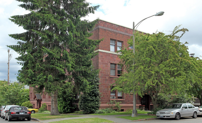 501 S J Street in Tacoma, WA - Foto de edificio - Building Photo