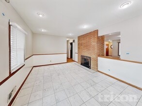 1 W 70th St, Unit 5 in Richfield, MN - Building Photo - Building Photo