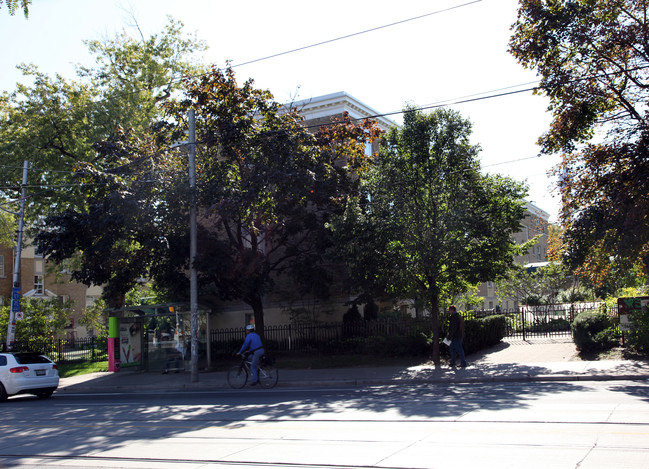 Cawthra Mansions Co-operative in Toronto, ON - Building Photo - Building Photo