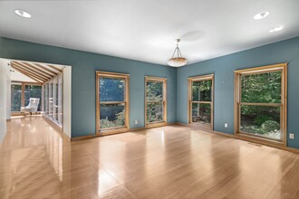386 Taconic Rd in Greenwich, CT - Building Photo - Building Photo