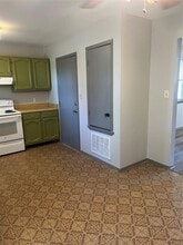 705 Guadalimar St in Lockhart, TX - Building Photo - Building Photo