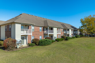 Southwind Lakes Apartments in Memphis, TN - Foto de edificio - Building Photo