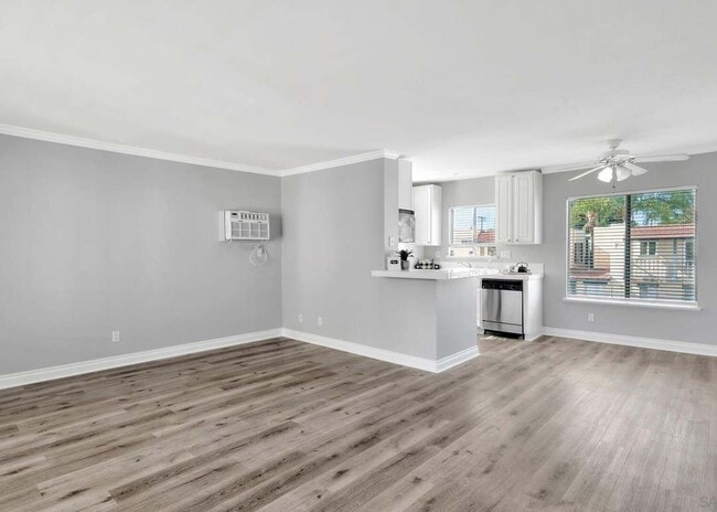 property at 732 E Lexington Ave