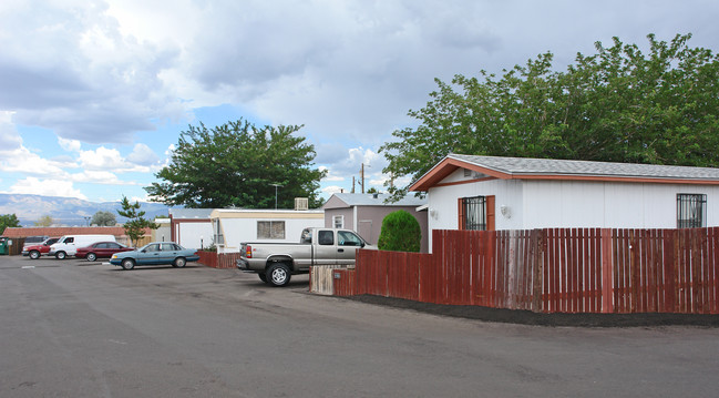 10401 Central Ave NW in Albuquerque, NM - Foto de edificio - Building Photo