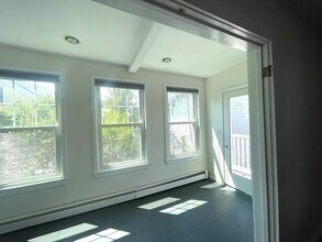 106 Otis St in Cambridge, MA - Building Photo - Building Photo