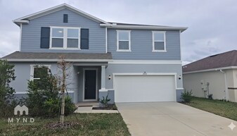 37450 MacKenzie Dr in Zephyrhills, FL - Building Photo