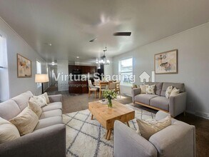 1961 Four Seasons Dr in Ankeny, IA - Building Photo - Building Photo