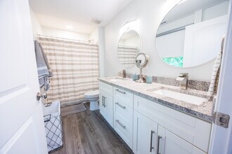 7984 Royal Ave in Zionsville, IN - Building Photo - Building Photo